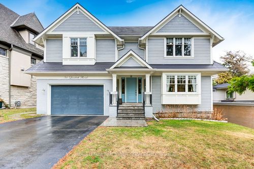 34 Lambeth Road, Etobicoke, ON, M9A2Y7 | Card Image