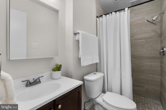 5476 Midship Ct, Townhouse with 4 bedrooms, 3 bathrooms and null parking in BURKE VA | Image 12