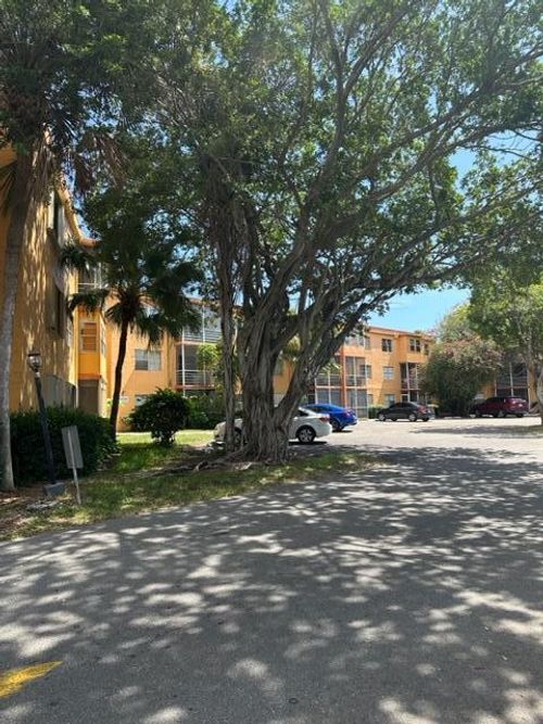 apt-1-2a-4304 Nw 9th Ave, Deerfield Beach, FL, 33064-1740 | Card Image