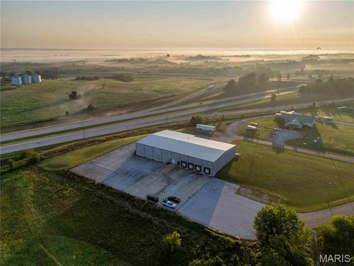 1 Rooster Way, Barry, IL, 62312-9749 | Card Image