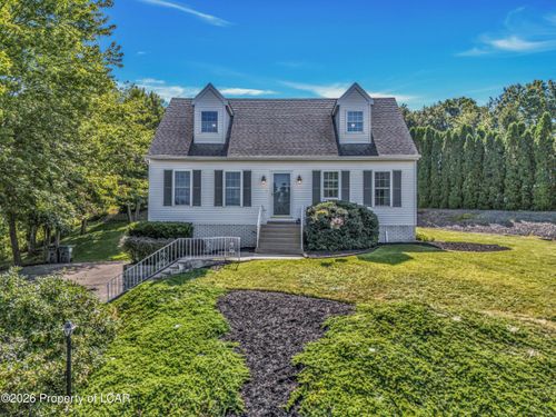 85 Valley View Dr, Mountain Top, PA, 18707-1255 | Card Image