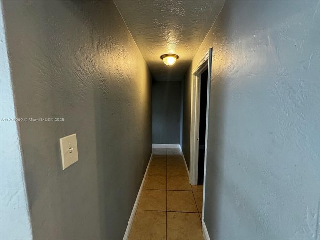 APT-3 - 4017 Sw 24 Th St, Condo with 2 bedrooms, 1 bathrooms and null parking in West Park FL | Image 6