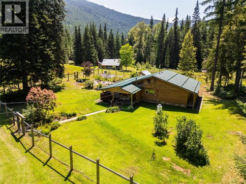 541 Bear Rd, Salmo, BC, V0G | Card Image