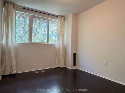 288-165 Cherokee Blvd, North York, ON, M2J4T7 | Card Image