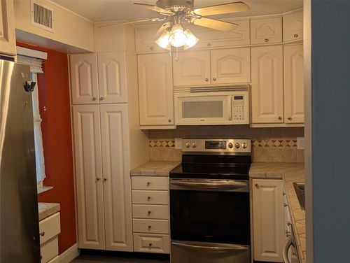 apt-204-1024 Se 4th Ave, Dania Beach, FL, 33004-5232 | Card Image
