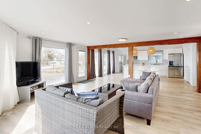 1141 Ramara Ctr, House other with 3 bedrooms, 3 bathrooms and 6 parking in Ramara ON | Image 5