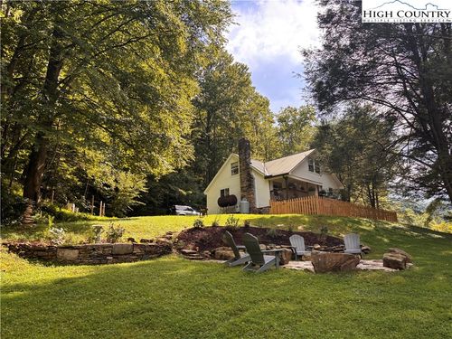 295 Jakes Mountain Rd, Deep Gap, NC, 28618-9652 | Card Image