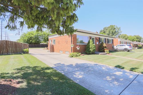 25009 Roan Ave, Warren, MI, 48089-1309 | Card Image