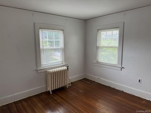 22 Irma Ave, Port Washington, NY, 11050-2812 | Card Image