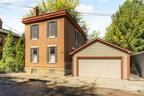 38 E Beck St, Columbus, OH, 43215-5728 | Card Image