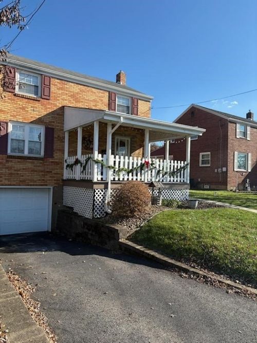 960 2nd St, Baden, PA, 15005-1405 | Card Image