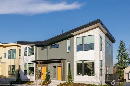 8-4110 30th Ave S, Seattle, WA, 98108 | Card Image