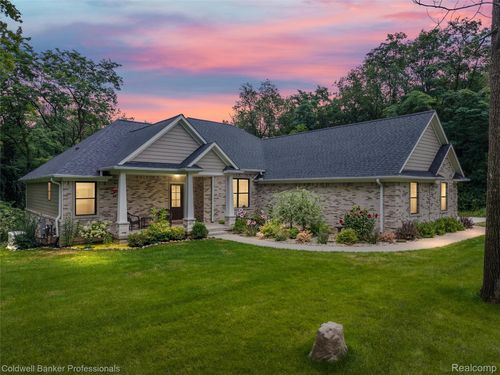 3320 Acorn Grove Ct, Ortonville, MI, 48462-8498 | Card Image