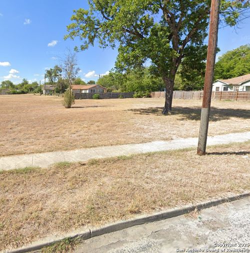 612 Waverly Ave, San Antonio, TX, 78201-6236 | Card Image