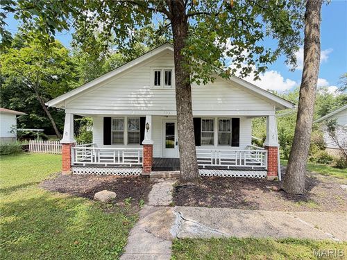 703 N Pershing Ave, Salem, MO, 65560-1140 | Card Image