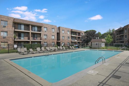 301-3527 Central Rd, Glenview, IL, 60025-3970 | Card Image