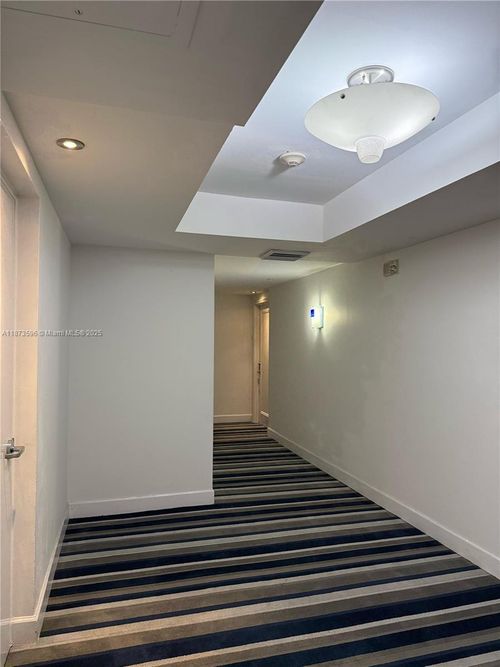 apt-801-18800 Ne 29th Ave, Aventura, FL, 33180-2851 | Card Image