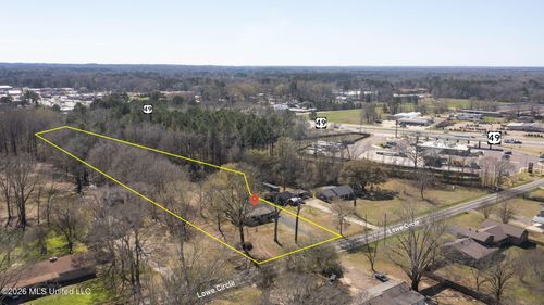 228 Lowe Cir, Richland, MS, 39218-9723 | Card Image