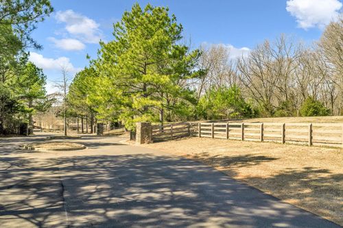 11516 Wynestone Oaks Cv, Eads, TN, 38028-2501 | Card Image
