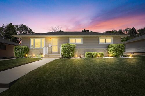 6021 S Kirkwood Avenue, Cudahy, WI, 53110 | Card Image