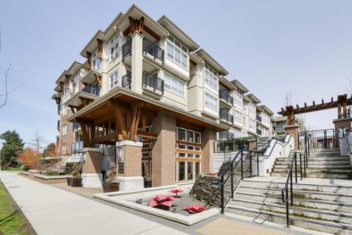 6800 Eckersley Rd, Richmond, BC, V6Y0E7 | Card Image