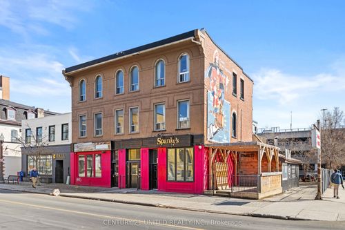 197 Hunter St W, Peterborough, ON, K9H2L1 | Card Image