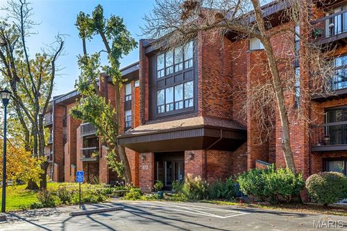 apt-306-572 Coeur De Royale Dr, Saint Louis, MO, 63141-6957 | Card Image