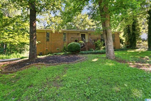 105 Maple St, MAYLENE, AL, 35114-6033 | Card Image