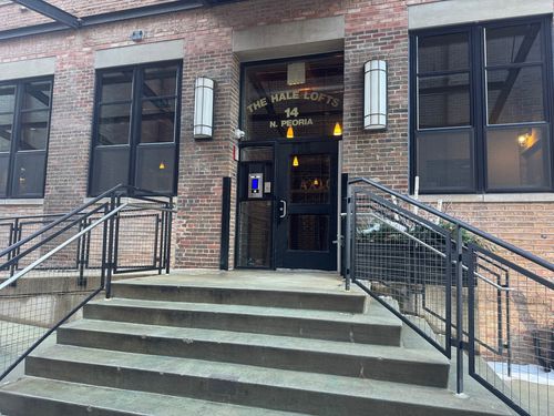 apt-4f-14 N Peoria St, Chicago, IL, 60607-2648 | Card Image