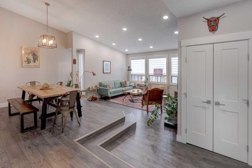 76 Ranchridge Dr Nw, Calgary, AB, T3G1W2 | Card Image