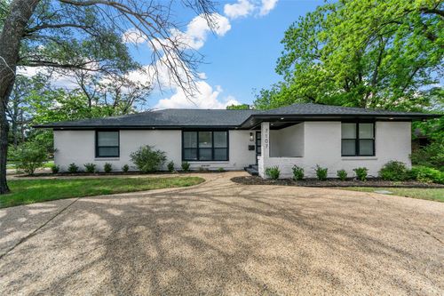 7107 E Mockingbird Ln, Dallas, TX, 75214-1825 | Card Image
