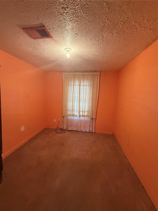 4300 Weaver Rd, House other with 3 bedrooms, 2 bathrooms and 2 parking in Houston TX | Image 6
