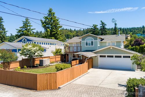 8171 Sandy Hook Dr, Clinton, WA, 98236-8937 | Card Image