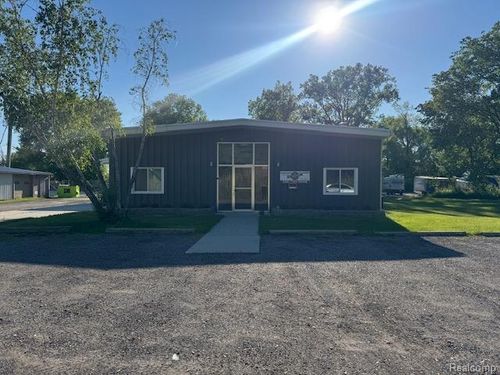 9972 Dixie Hwy, Ira, MI, 48023-2818 | Card Image