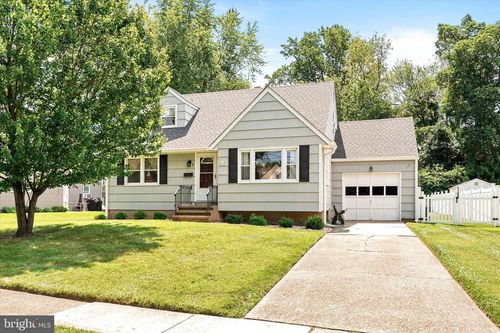 7 Doreen Rd, Hamilton Square, NJ, 08690-2007 | Card Image