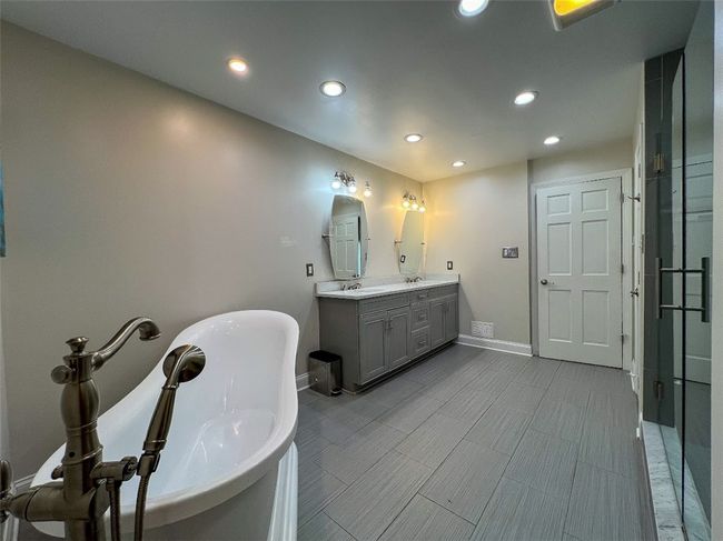 1563 Garvin Rd, House other with 4 bedrooms, 6 bathrooms and 3 parking in Cranberry Twp PA | Image 22