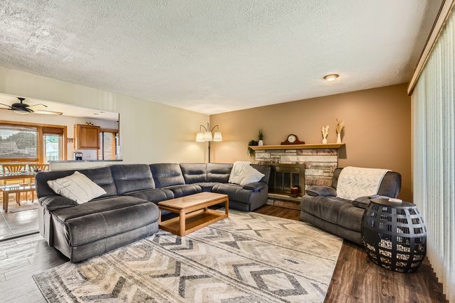 9001 Mobile Ave, House other with 3 bedrooms, 2 bathrooms and 6 parking in Oak Lawn IL | Image 5