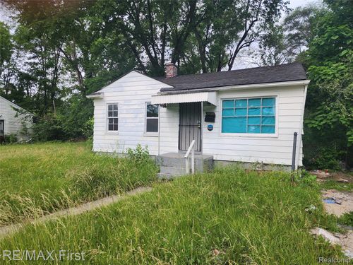 19437 Ferguson St, Detroit, MI, 48235-2418 | Card Image