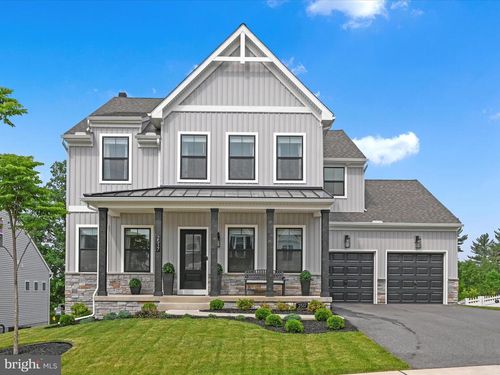2517 Woodspring Dr, YORK, PA, 17402-8577 | Card Image