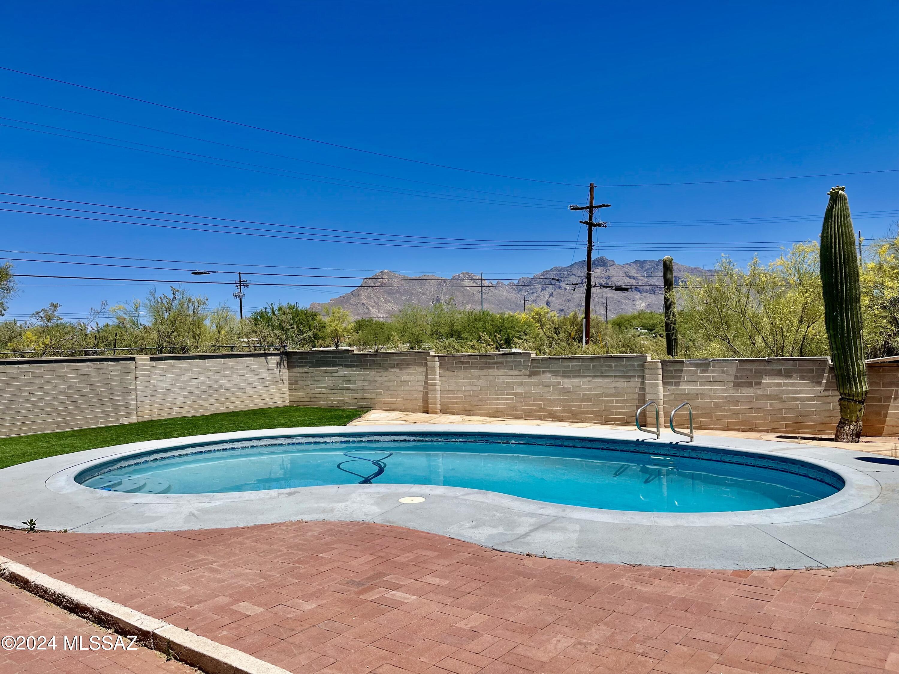 Placita Alinada , Tucson, AZ 85704