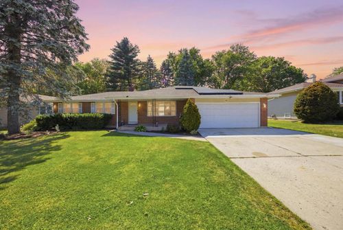 904 Chippewa Dr, ELGIN, IL, 60120-4019 | Card Image