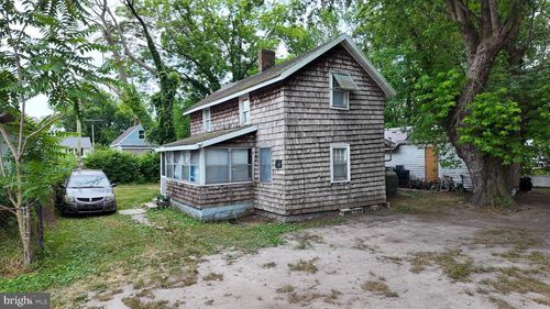 100 Brown Ln, LAUREL, DE, 19956-1359 | Card Image