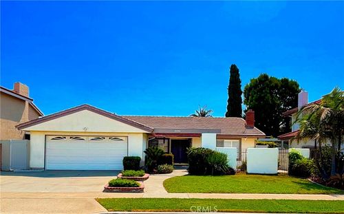 15392 Maryknoll St, Westminster, CA, 92683-6166 | Card Image
