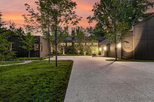 9125 Pier St, Lakeside, MI, 49116-9728 | Card Image