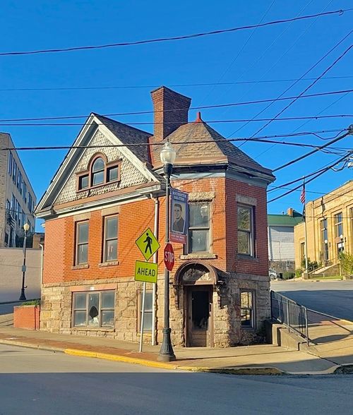 199 Brighton Ave, Rochester, PA, 15074-2203 | Card Image