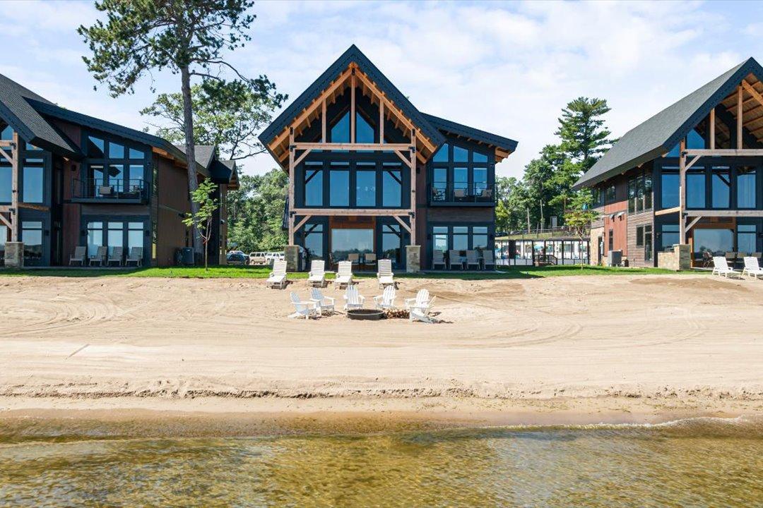 Residential in East Gull Lake 4