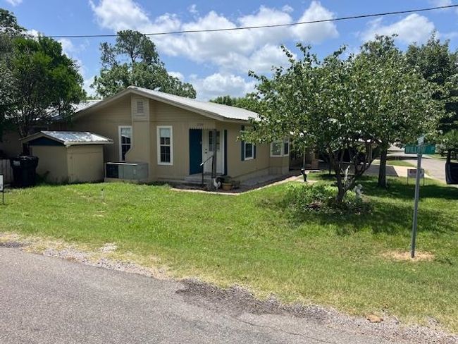 200 Willow, House other with 3 bedrooms, 2 bathrooms and null parking in Tow TX | Image 28