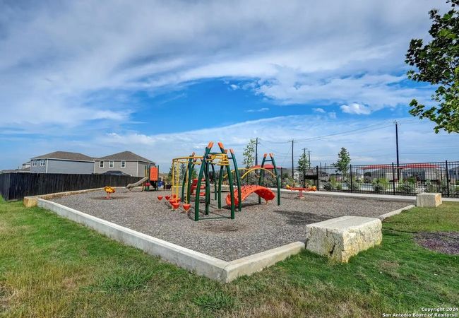 5615 Finch Cyn, House other with 4 bedrooms, 3 bathrooms and null parking in Converse TX | Image 15