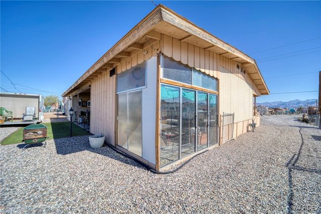Side of Structure | Image 37