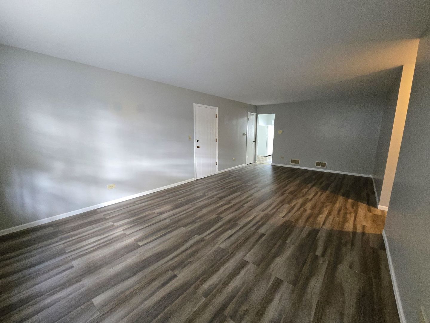 1S 587 Anita Avenue, For Rent in ANTIOCH Zoocasa